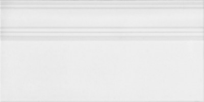 Плинтус Монфорте белый обрезной
