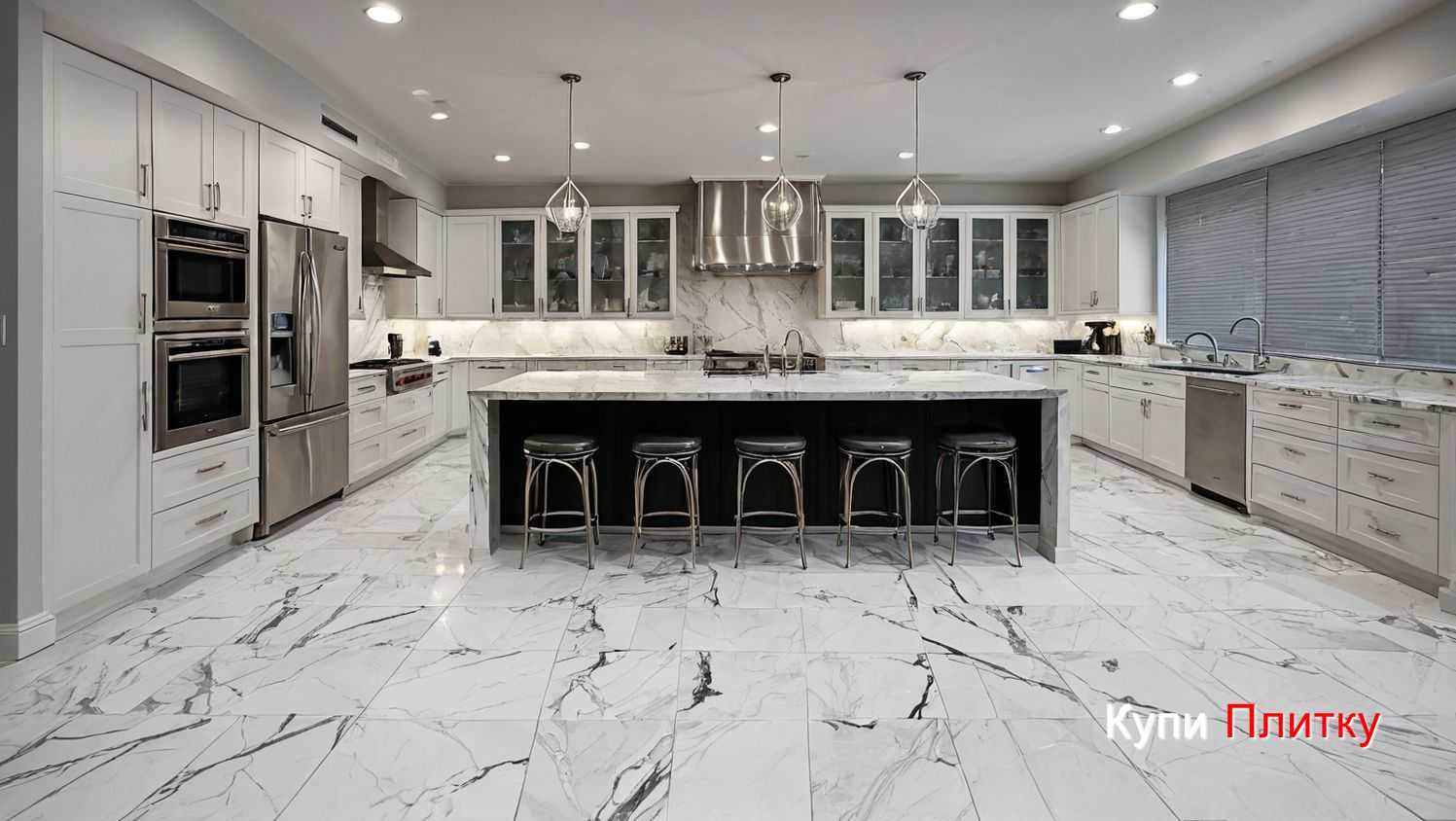 Глянцевая или матовая напольная плитка под мрамор на кухне: что лучше